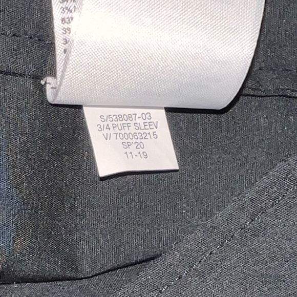 New Banana Republic POPLIN PUFF-SLEEVE BLOUSE size Small BLACK - Picture 6 of 6